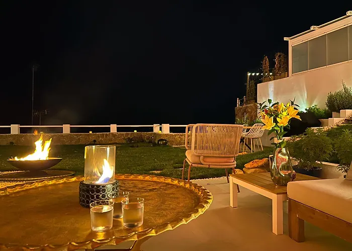 Private 250Sqm Garden Duplex, Jacuzzi, Cinema, Sea View Escape