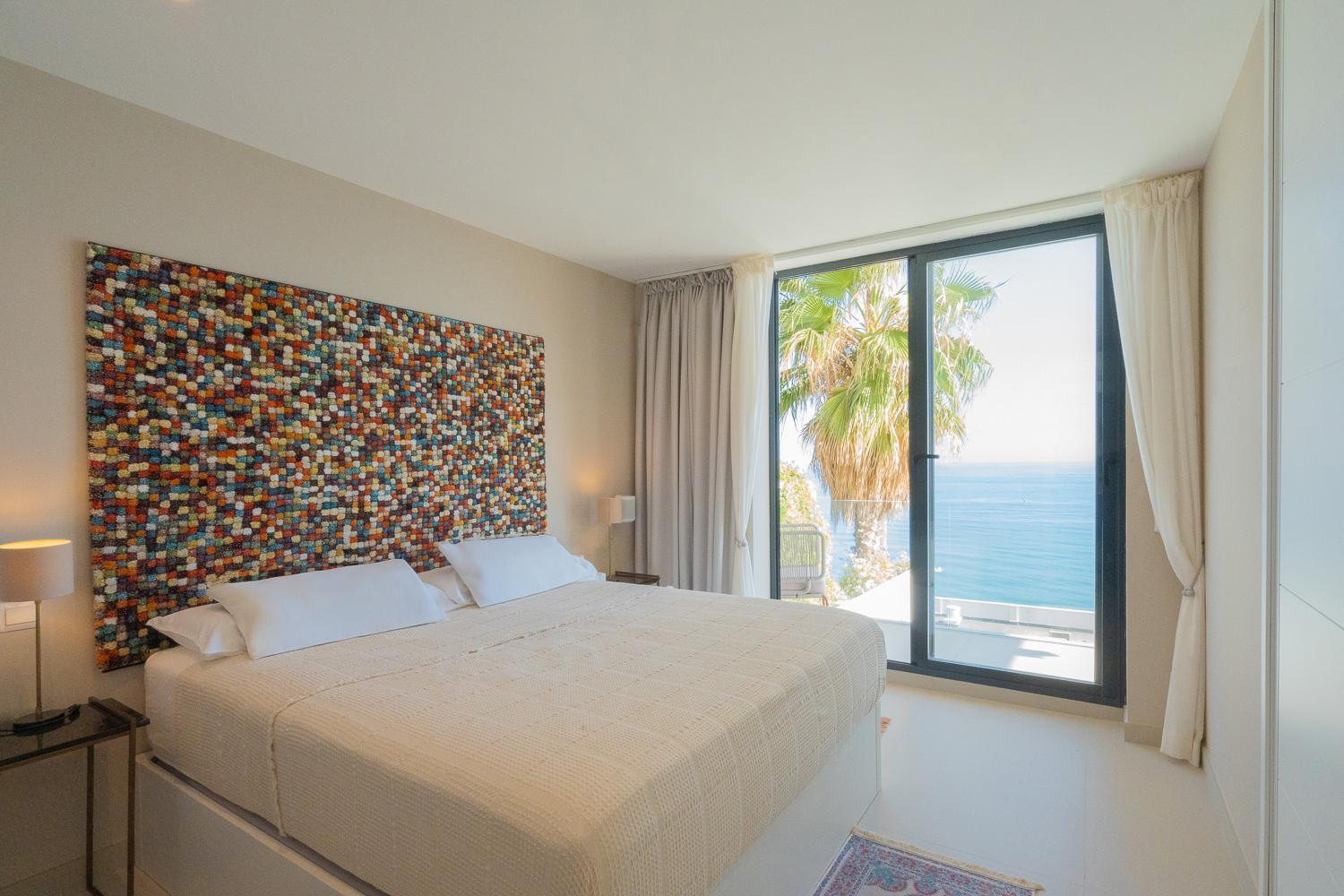 Apartment Private 250sqm Garden Duplex, Jacuzzi, Cinema, Sea View Escape Torremolinos
