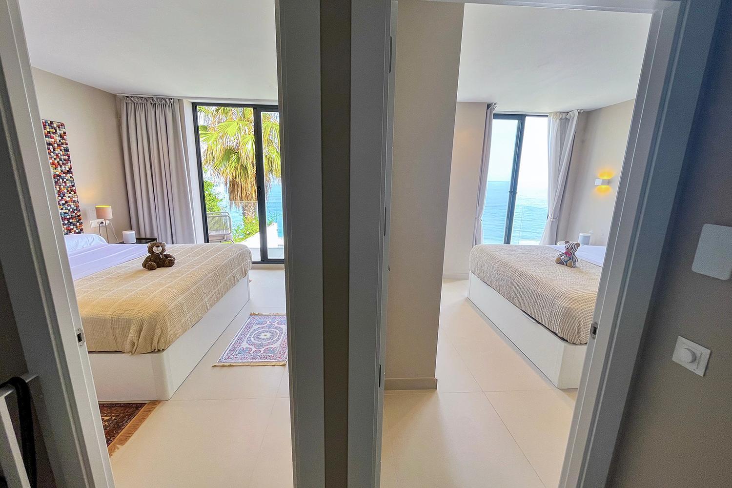 Apartment Private 250sqm Garden Duplex, Jacuzzi, Cinema, Sea View Escape
