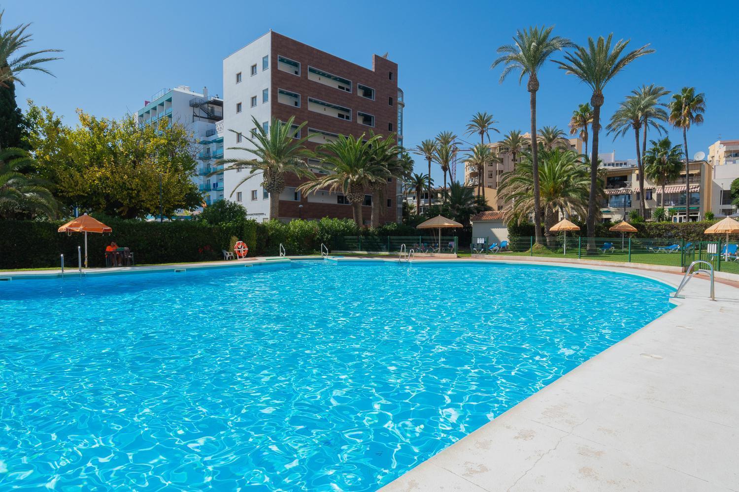 Private 250sqm Garden Duplex, Jacuzzi, Cinema, Sea View Escape *