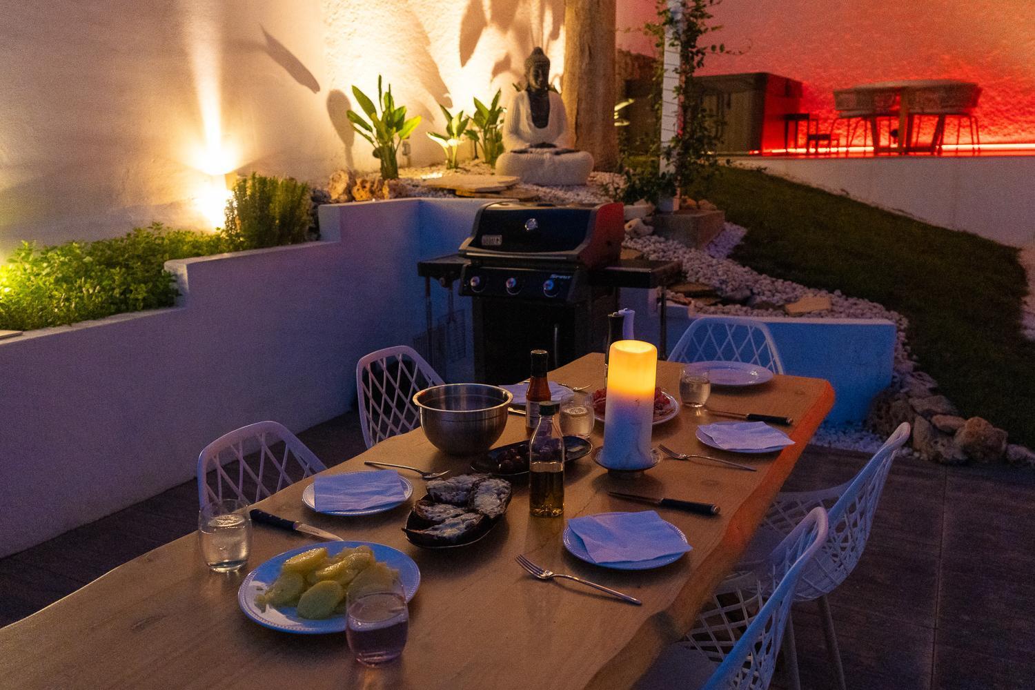 Apartment Private 250sqm Garden Duplex, Jacuzzi, Cinema, Sea View Escape Torremolinos