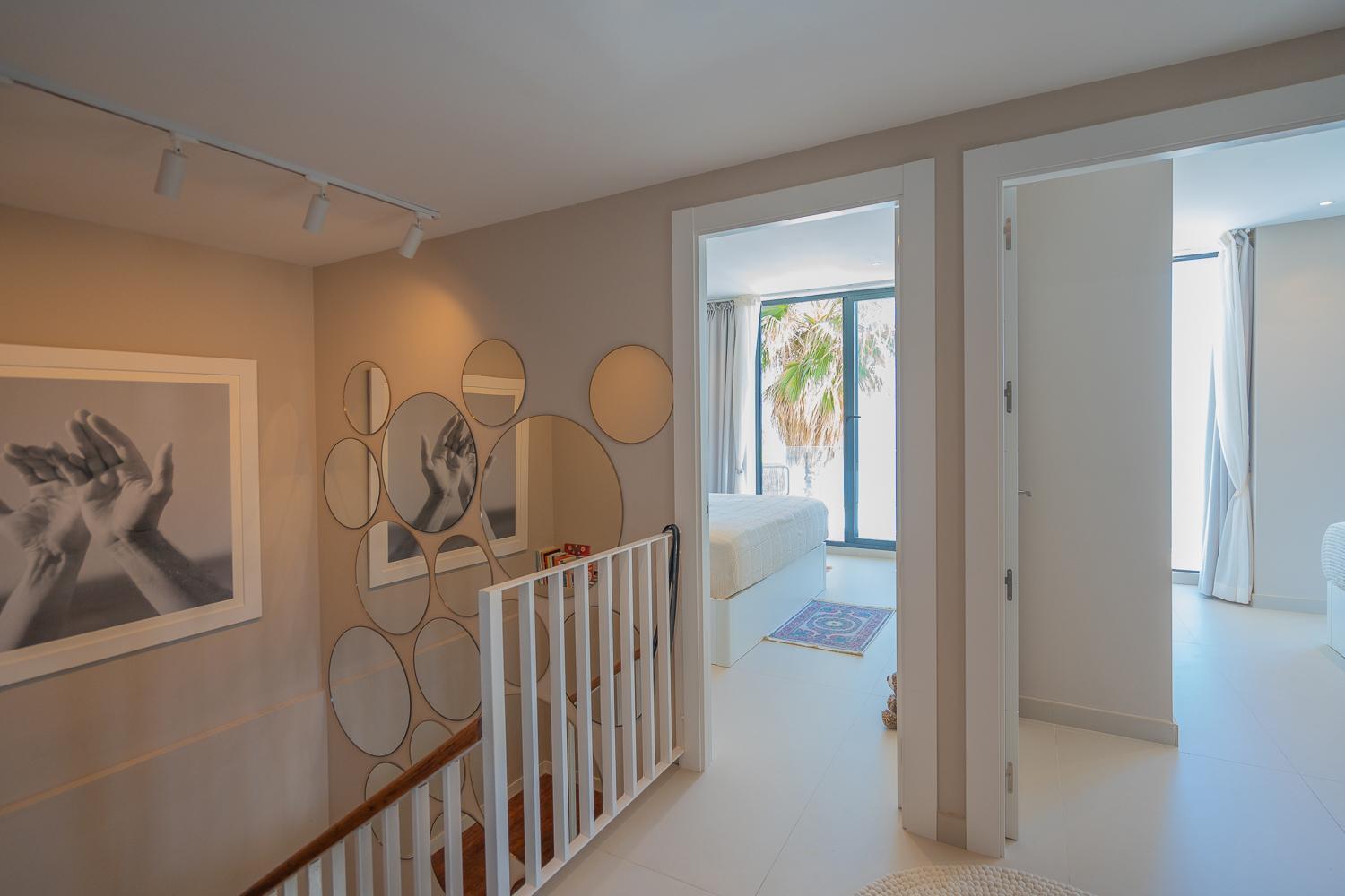 Private 250sqm Garden Duplex, Jacuzzi, Cinema, Sea View Escape Torremolinos